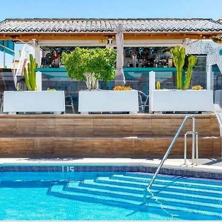 El Diamante Wifi-pool Apartment
